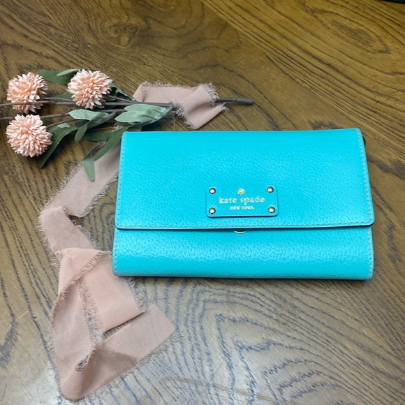 kate spade Handbags - Kate Spade Purse / Clutch BNWOT